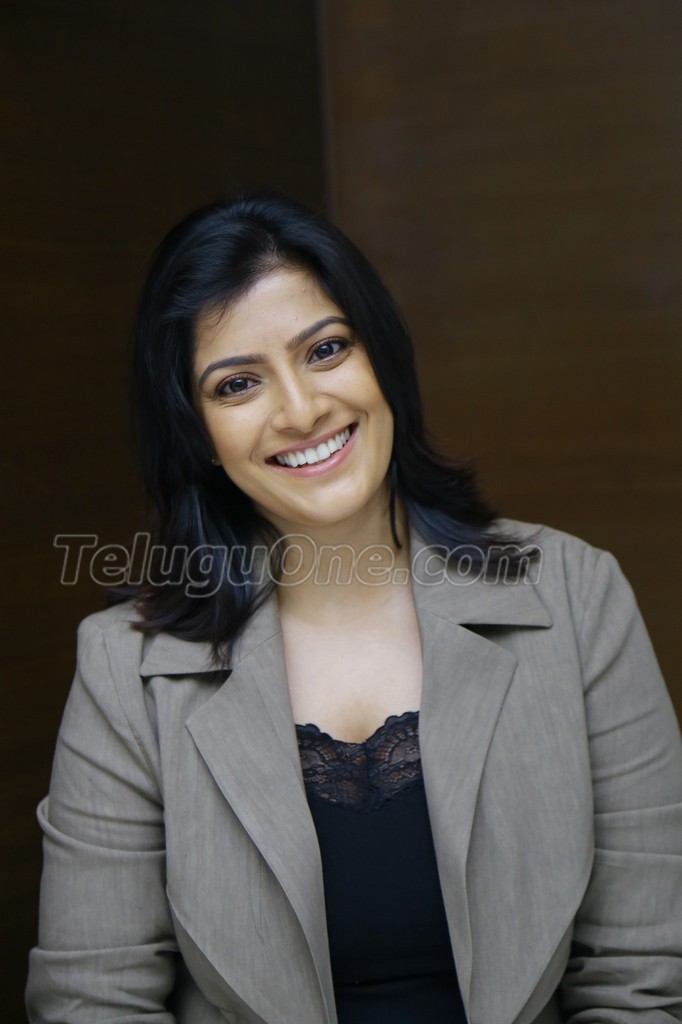 Varalaxmi Sarathkumar Photo Gallery